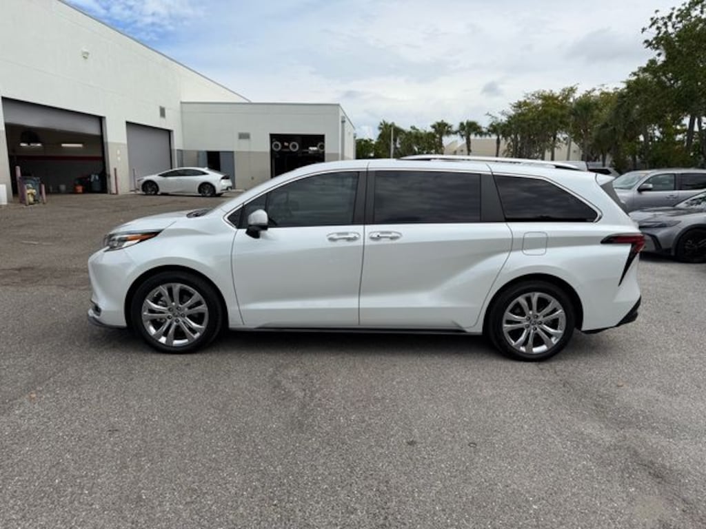 Used 2022 Toyota Sienna Platinum Van Passenger Van