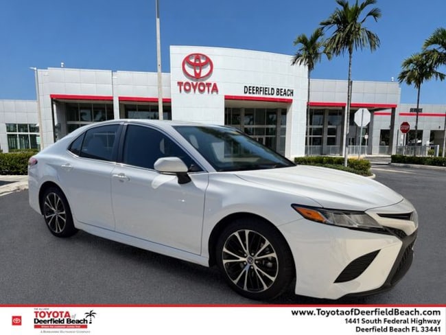 2019 Toyota Camry SE Sedan
