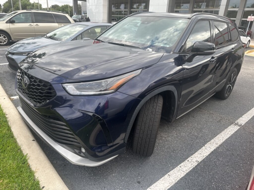 Used 2021 Toyota Highlander XSE SUV
