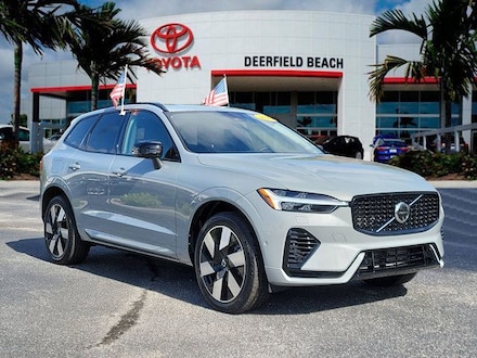 2024 Volvo XC60 Recharge Plug-In Hybrid T8 Plus Dark Theme SUV