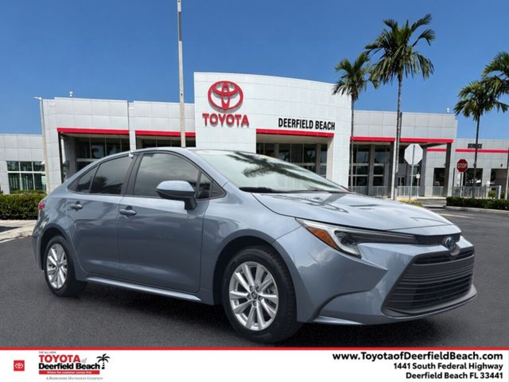 Used 2025 Toyota Corolla Hybrid LE Sedan