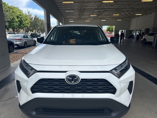 2025 Toyota RAV4 LE photo 2