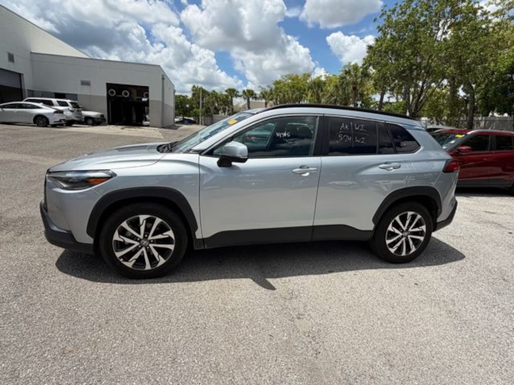 Used 2024 Toyota Corolla Cross XLE SUV