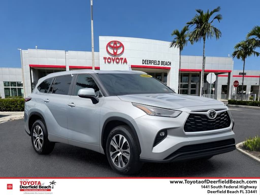 Used 2025 Toyota Highlander XLE SUV