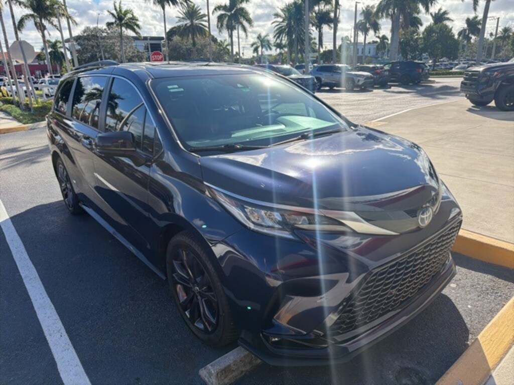 Used 2022 Toyota Sienna XSE Van Passenger Van