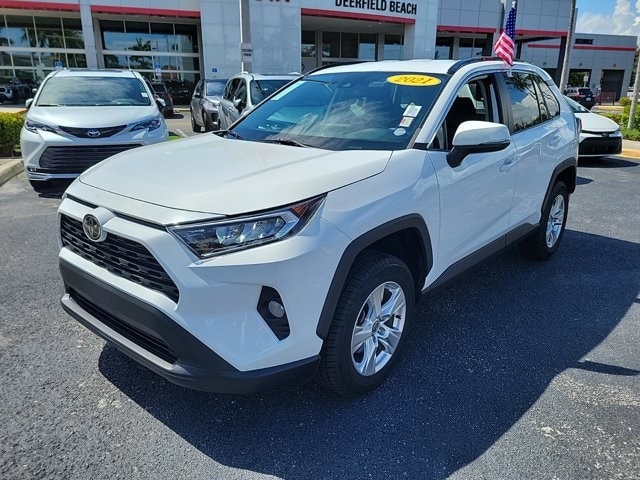 Used 2021 Toyota RAV4 XLE with VIN 2T3W1RFV2MC168532 for sale in Deerfield Beach, FL