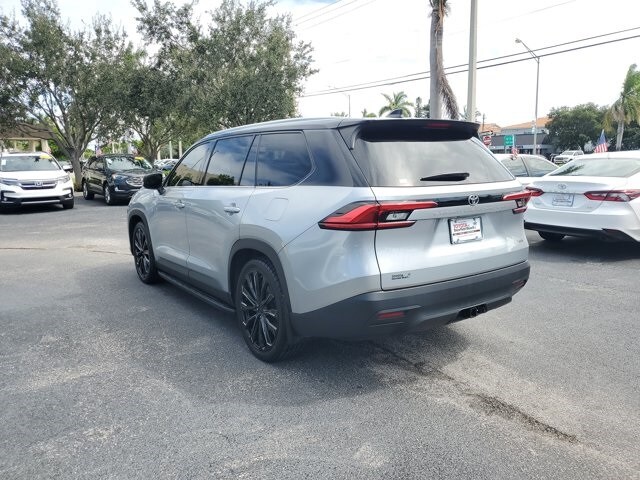 2024 Toyota Grand Highlander XLE photo 3