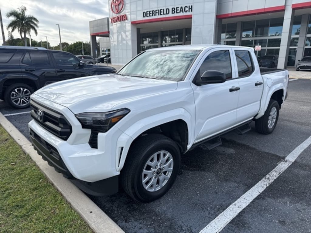 Used 2025 Toyota Tacoma SR Truck Double Cab