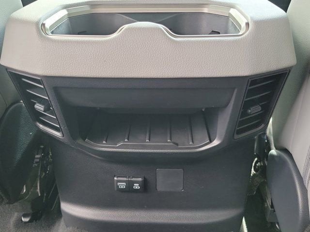 2026 Toyota Tundra Limited - Photo 11