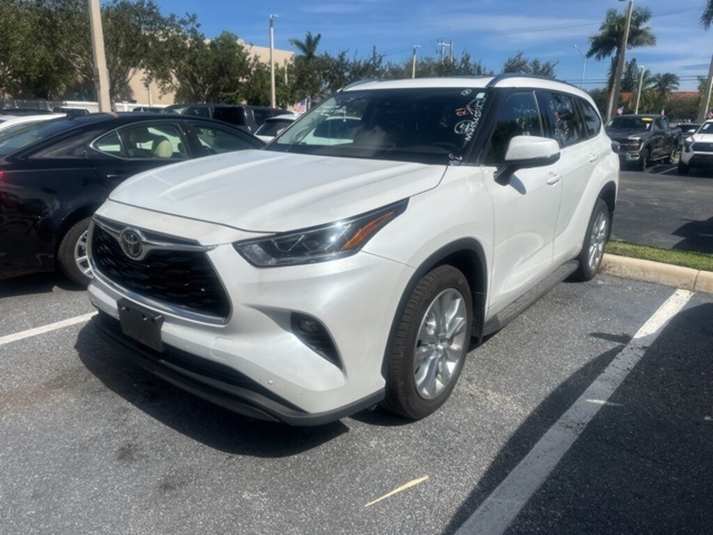Used 2022 Toyota Highlander Limited SUV