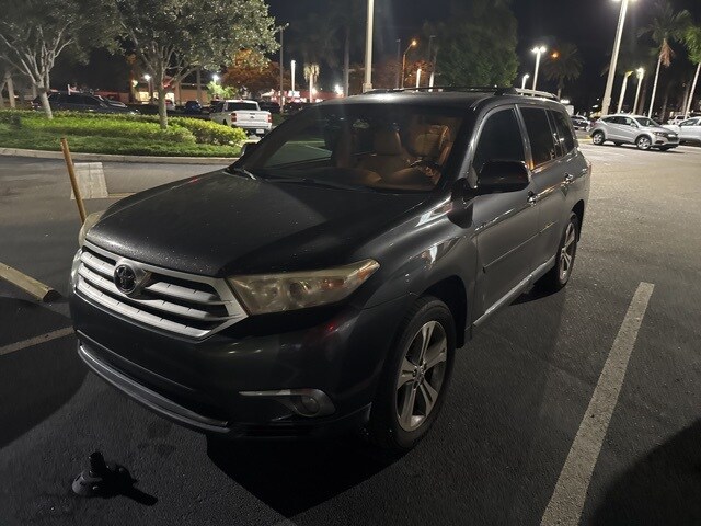 2011 Toyota Highlander Limited photo 2