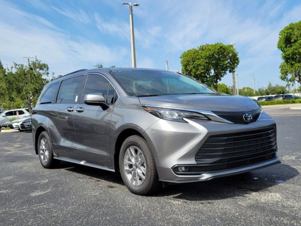 New 2026 Toyota Sienna XLE 8 Passenger Van Passenger Van