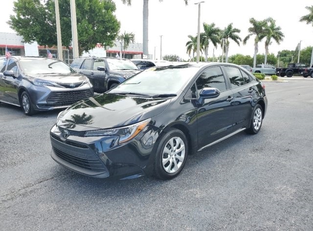 Used 2025 Toyota Corolla LE with VIN 5YFB4MDE1SP242105 for sale in Kansas City