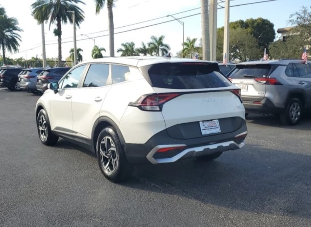 Used 2023 Kia Sportage LX SUV