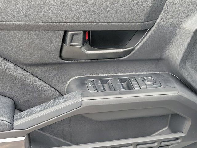 2026 Toyota Tacoma SR5 - Photo 15
