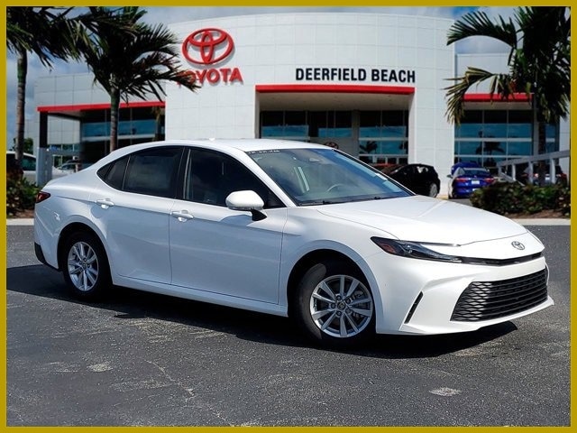 2026 Toyota Camry LE's photo