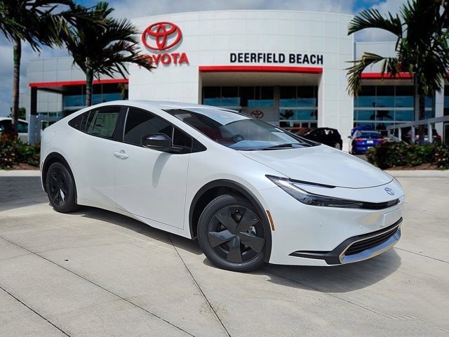 2026 Toyota Prius SE's photo