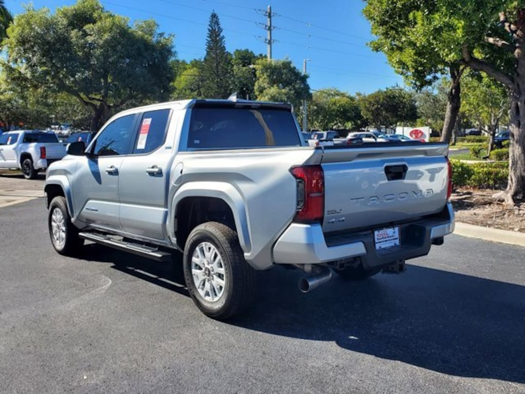 New 2025 Toyota Tacoma SR5 Truck Double Cab
