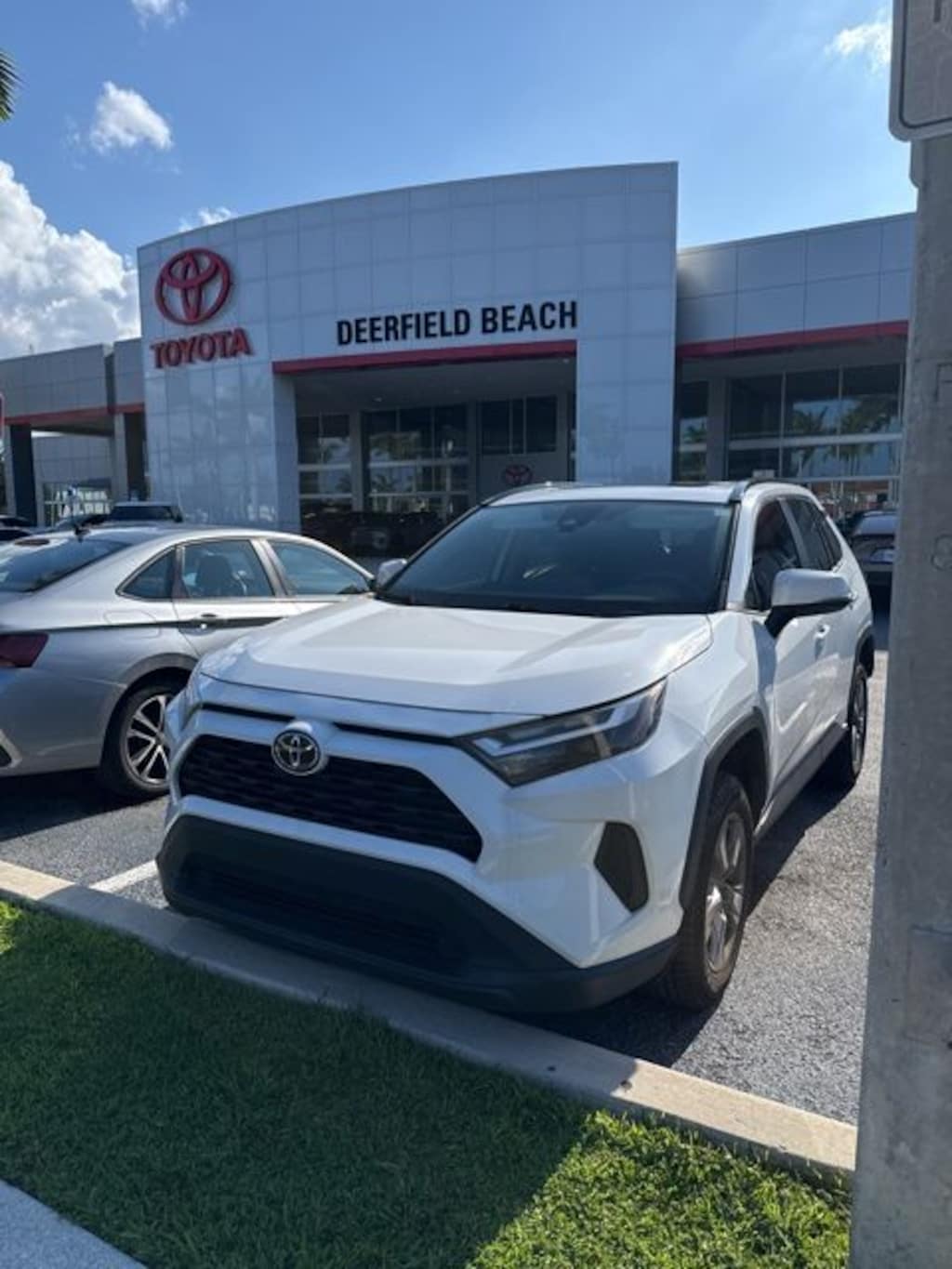 Used 2023 Toyota RAV4 XLE SUV