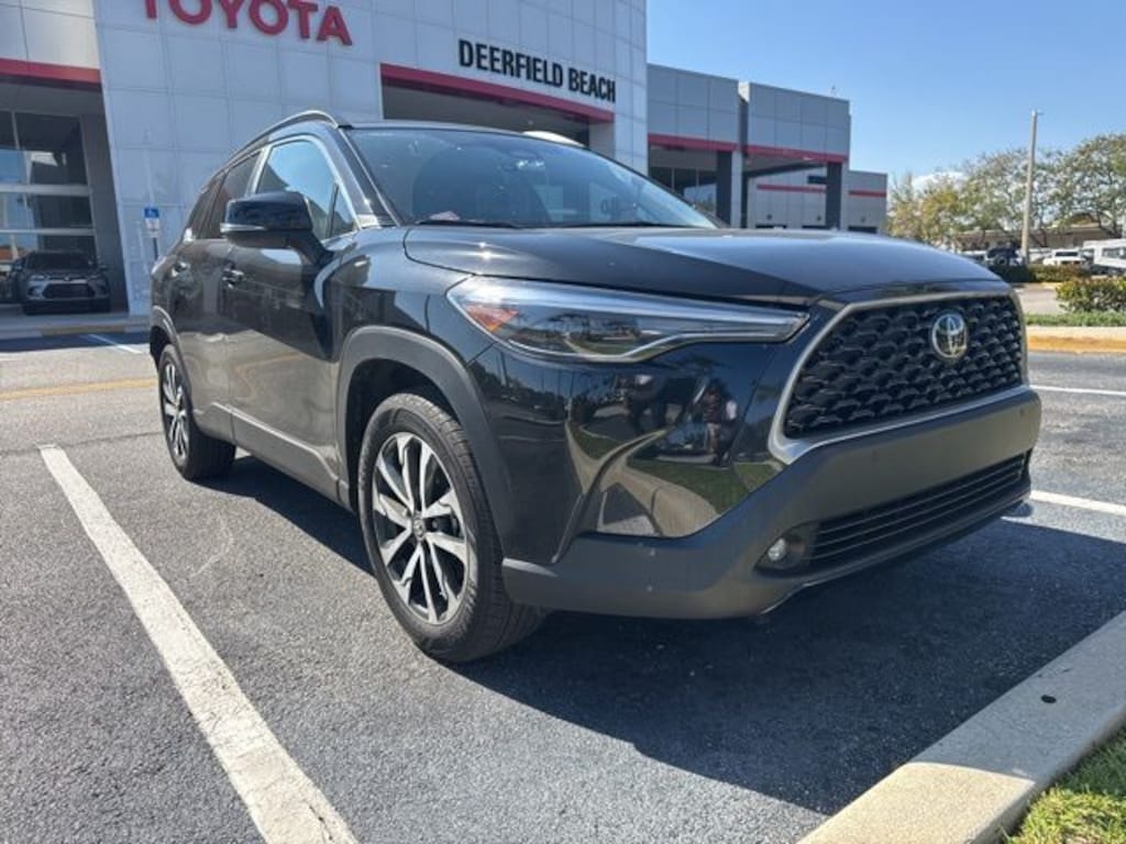 Used 2025 Toyota Corolla Cross XLE SUV