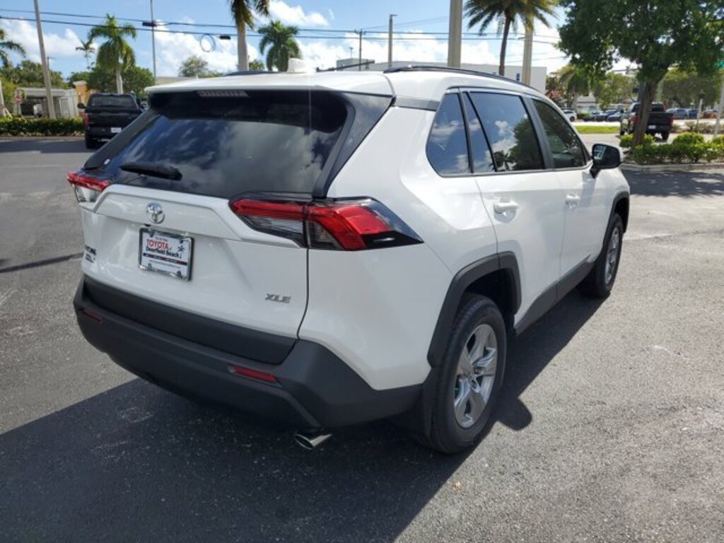 New 2025 Toyota RAV4 XLE SUV