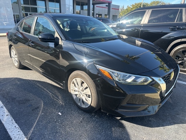 2022 Nissan Sentra S's photo