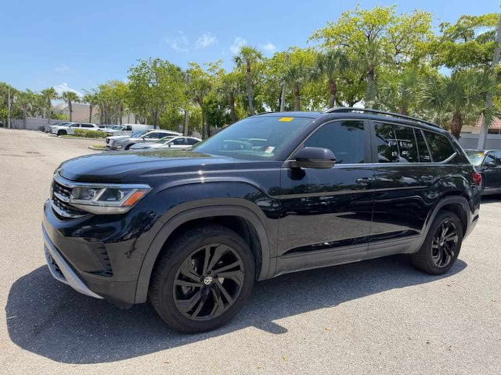 Used 2022 Volkswagen Atlas 2.0T SE w/Technology SUV
