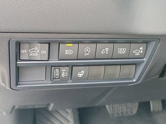 2026 Toyota Tundra Limited - Photo 19