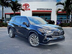 2025 Toyota Highlander Hybrid Platinum SUV