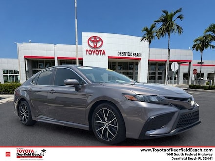 2023 Toyota Camry SE Sedan