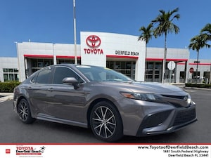 2023 Toyota Camry SE Sedan