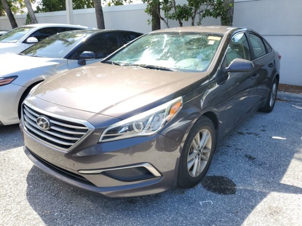 Used 2016 Hyundai Sonata SE Sedan