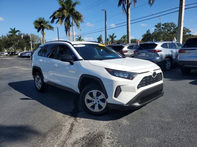 2020 Toyota RAV4 LE