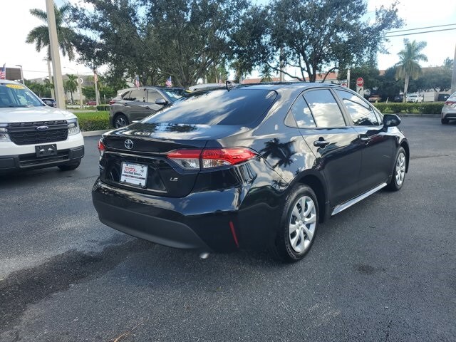 2024 Toyota Corolla LE photo 3