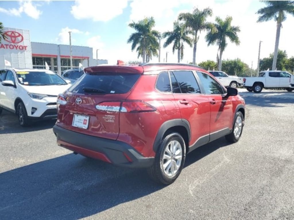 Used 2023 Toyota Corolla Cross LE SUV