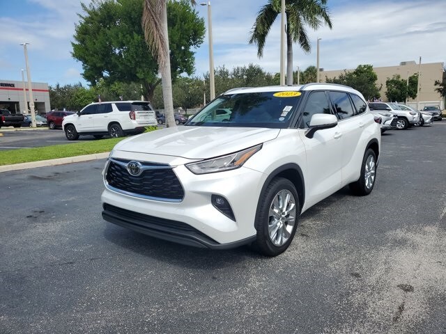 2023 Toyota Highlander Limited Platinum XLE XSE photo 2