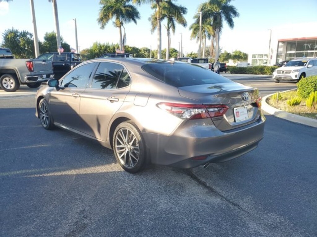 Certified 2021 Toyota Camry Hybrid XLE Sedan