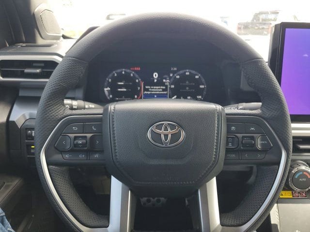 2025 Toyota Tacoma TRD Sport - Photo 14