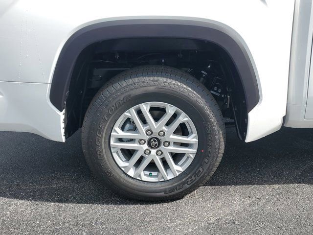 2026 Toyota Tundra SR5 - Photo 6