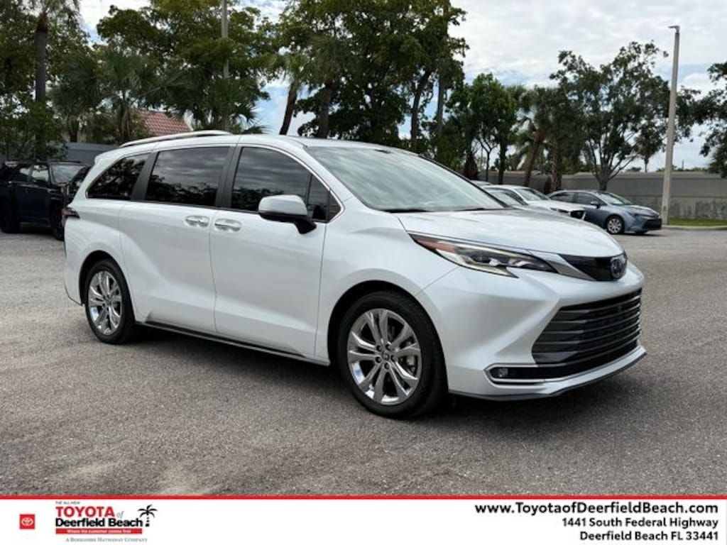 Used 2022 Toyota Sienna Platinum Van Passenger Van