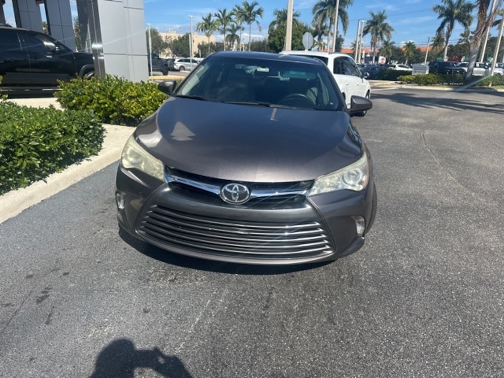 Used 2017 Toyota Camry LE Sedan