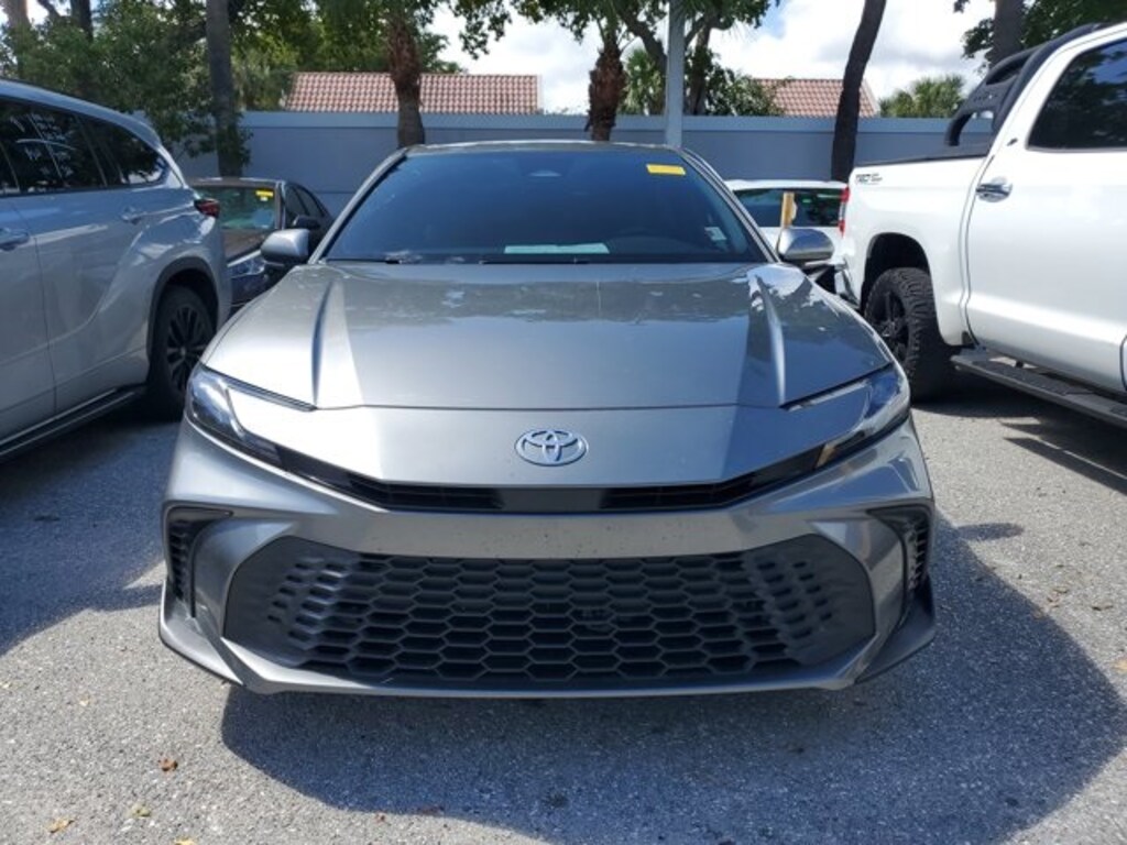 Used 2026 Toyota Camry SE Sedan