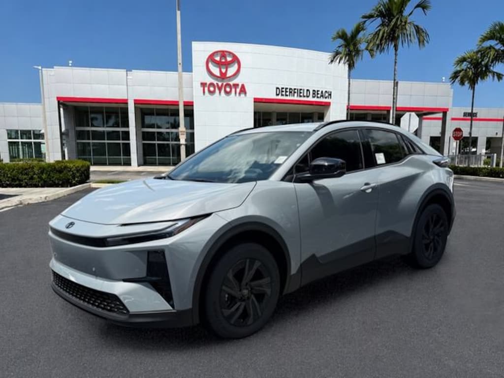 New 2026 Toyota C-HR SE SUV
