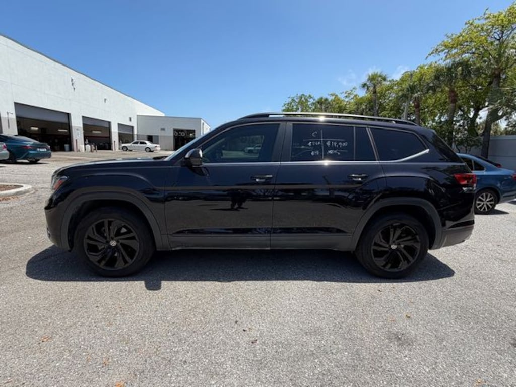 Used 2022 Volkswagen Atlas 2.0T SE w/Technology SUV