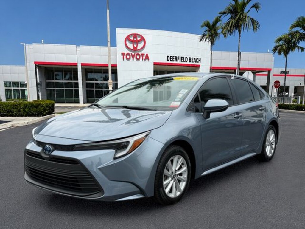 Used 2025 Toyota Corolla Hybrid LE Sedan