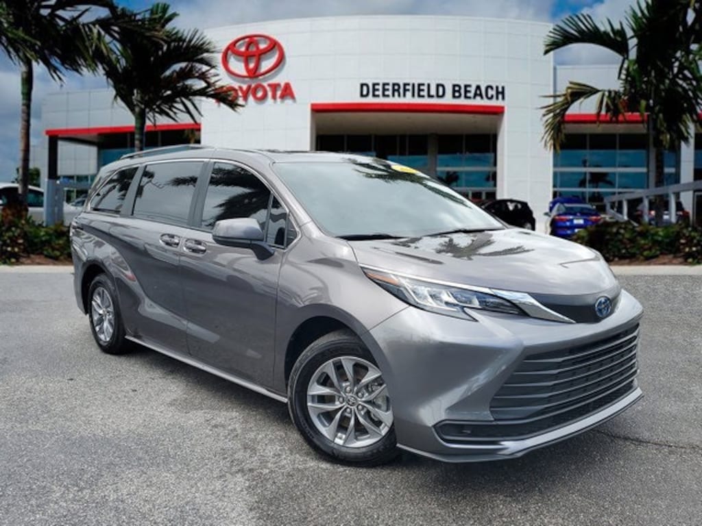 Certified 2023 Toyota Sienna LE Van Passenger Van