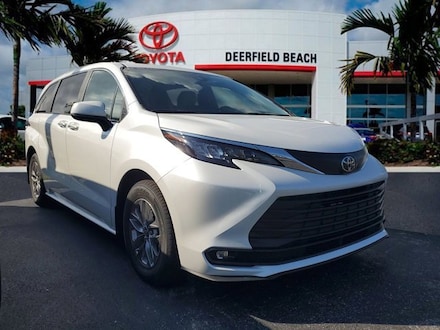 2026 Toyota Sienna XLE 8 Passenger Van Passenger Van