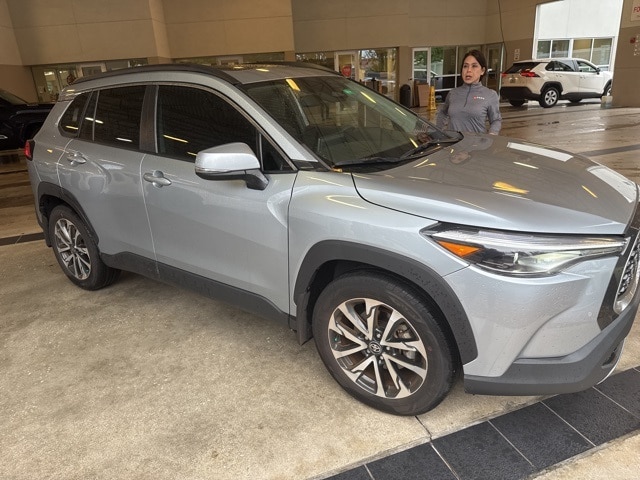 Used 2024 Toyota Corolla Cross XLE with VIN 7MUDAAAG1RV075807 for sale in Northfield, Minnesota