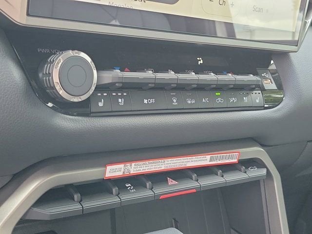 2026 Toyota Tundra Limited - Photo 31