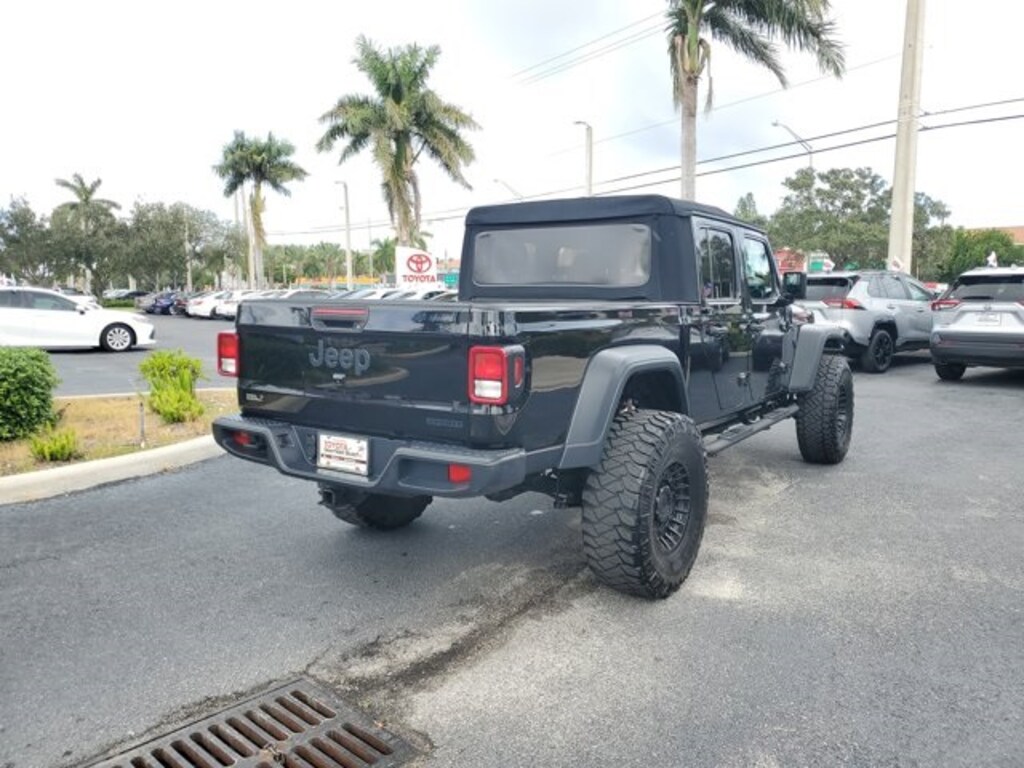 Used 2020 Jeep Gladiator Sport Truck Crew Cab